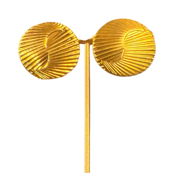 Vintage Jewelry - Vintage Gold Textured Circle Disc Pierced Earrings